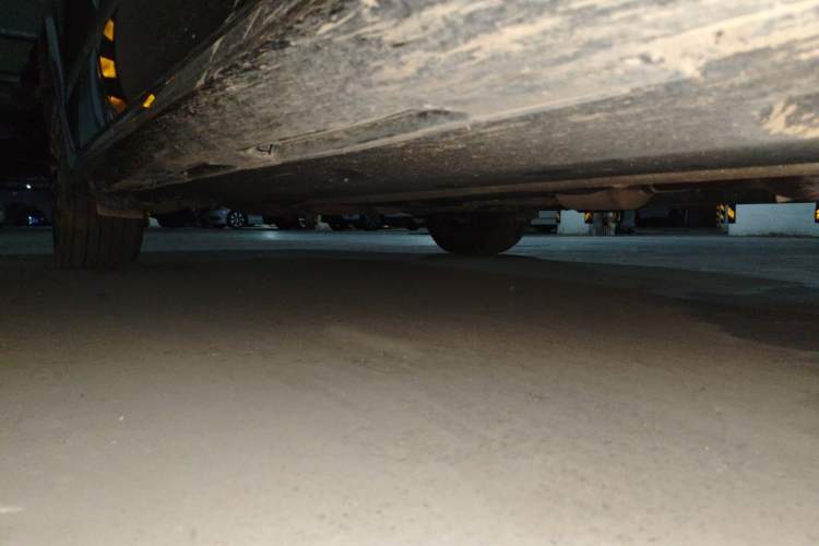 Used Hongqi H7 2019 1.8T Comfort Edition Chassis Front Right