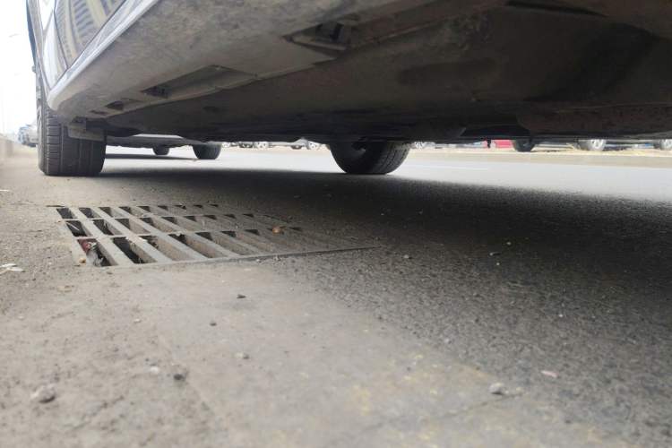 Used Hongqi H7 2019 2.0T Elite Edition Chassis Front Right
