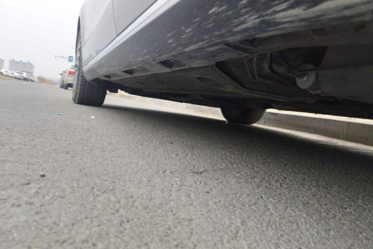 Used Hongqi H7 2019 2.0T Elite Edition Chassis Rear Left