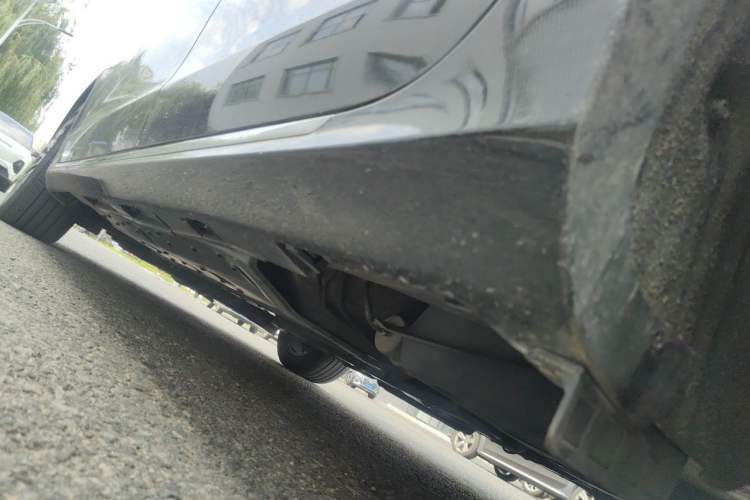 Used Hongqi H7  Chassis Rear Left