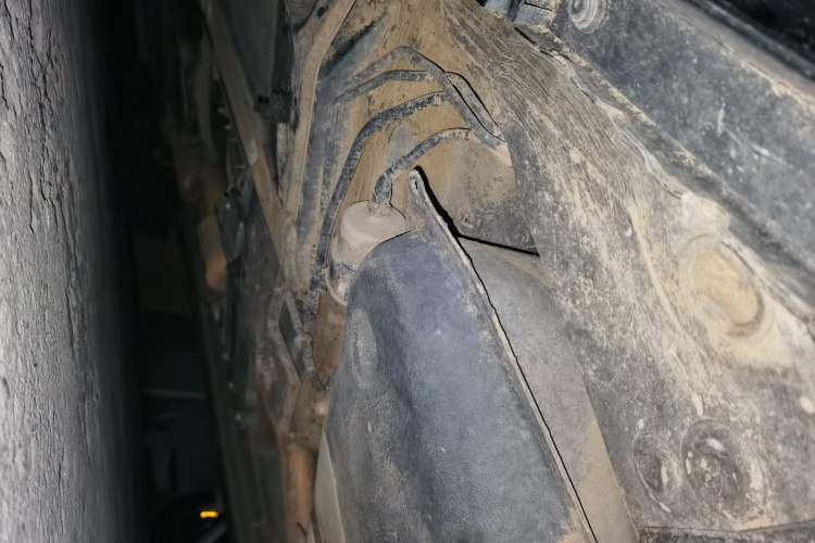 Used Hongqi H7 2019 2.0T Flagship Edition Chassis Rear Left
