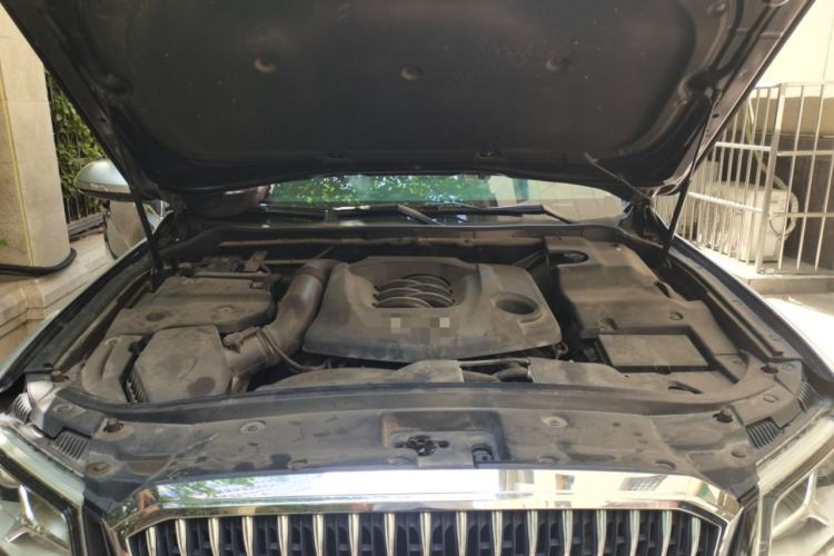 Used Hongqi H7 2019 3.0L Prestige Edition Engine Bay