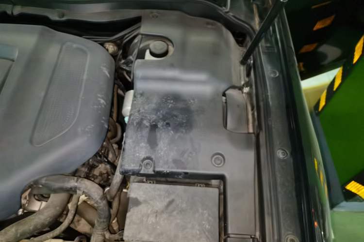 Used Hongqi H7 2019 1.8T Comfort Edition Engine Bay Left