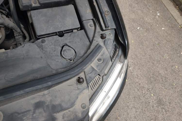 Used Hongqi H7 2019 2.0T Flagship Edition Engine Bay Left