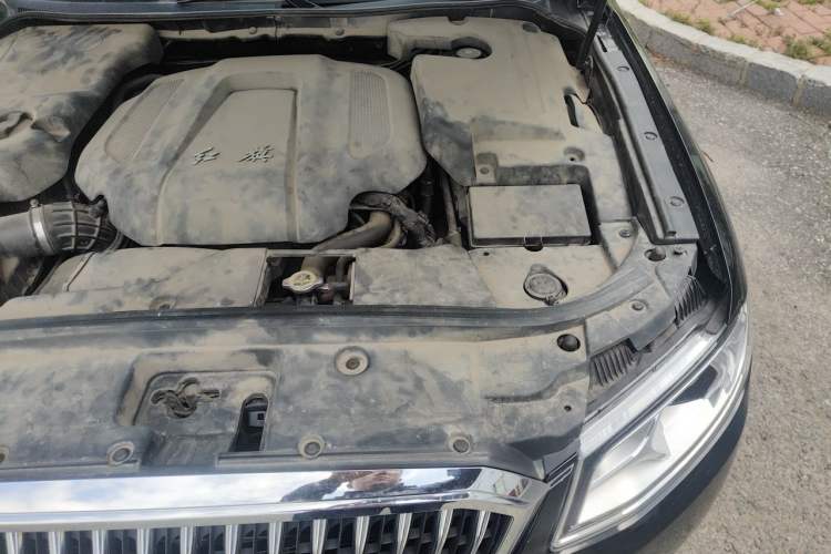 Used Hongqi H7  Engine Bay Left