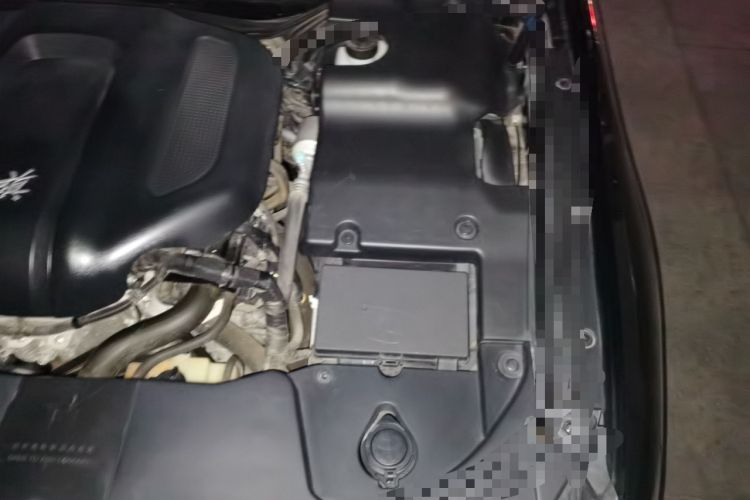 Used Hongqi H7 2019 2.0T Flagship Edition Engine Bay Left
