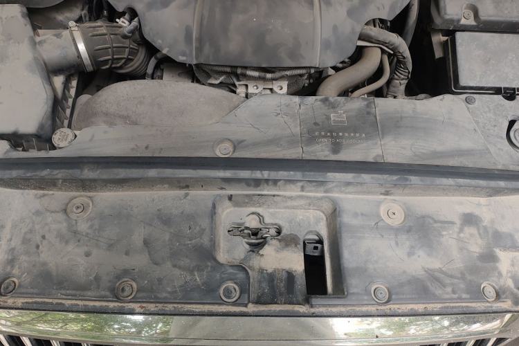 Used Hongqi H7 2019 2.0T Flagship Edition Engine Bay