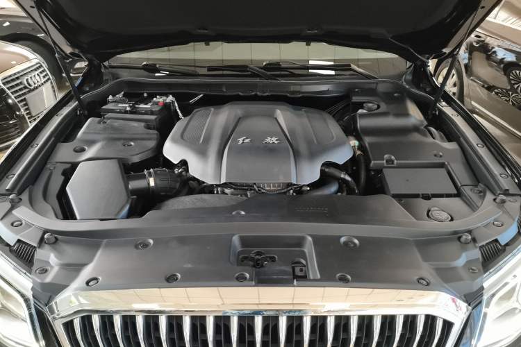 Used Hongqi H7 2019 2.0T Elite Edition Engine Bay