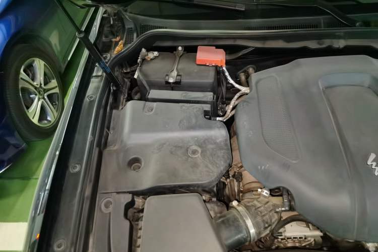 Used Hongqi H7 2019 1.8T Comfort Edition Engine Bay Right