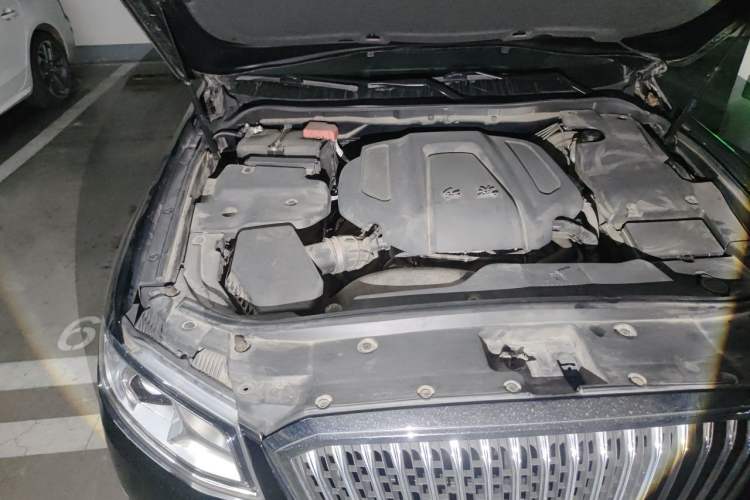 Used Hongqi H7 2019 2.0T Elite Edition Engine Bay Right