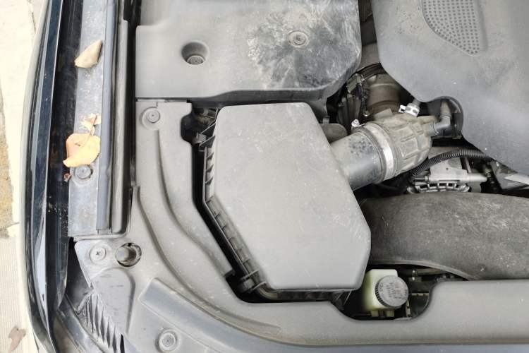 Used Hongqi H7 2019 2.0T Elite Edition Engine Bay Right