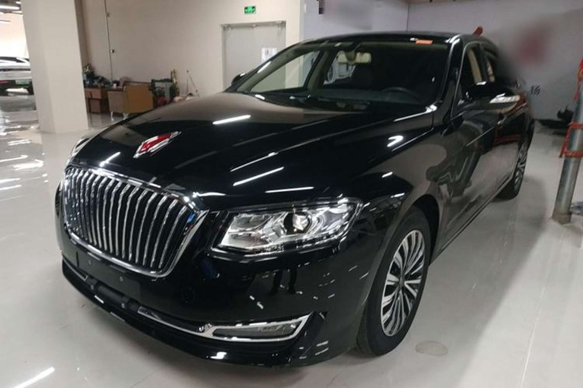 Used Hongqi H7 2019 2.0T Elite Edition Front Left 45 Deg