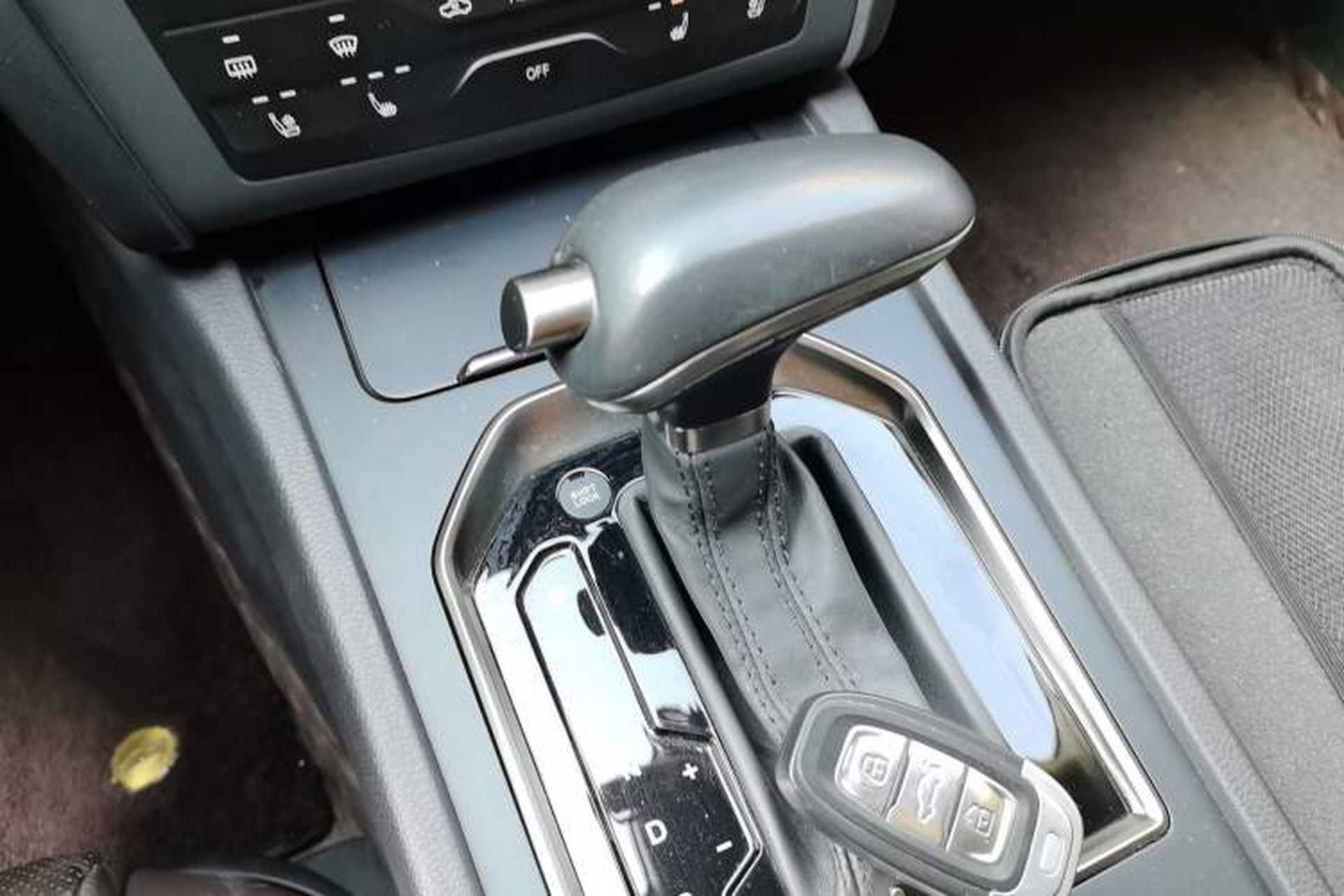 Used Hongqi H7 2019 2.0T Flagship Edition Gear Lever