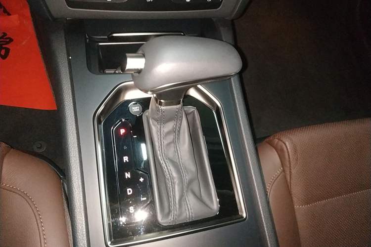 Used Hongqi H7 2019 2.0T Elite Edition Gear Lever