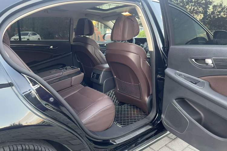 Used Hongqi H7 2019 2.0T Flagship Edition Interior 10
