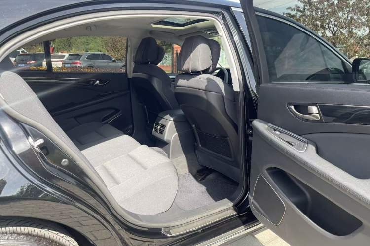 Used Hongqi H7 2019 1.8T Comfort Edition Interior 10