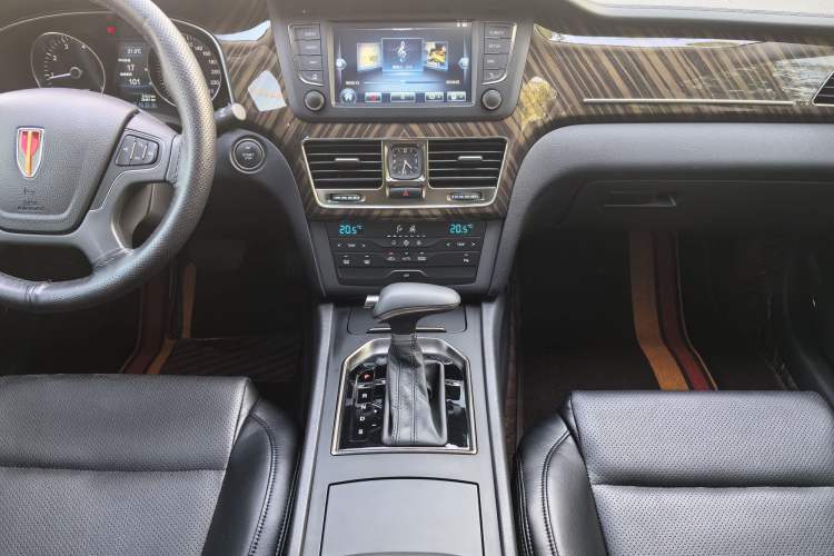 Used Hongqi H7  Interior 3