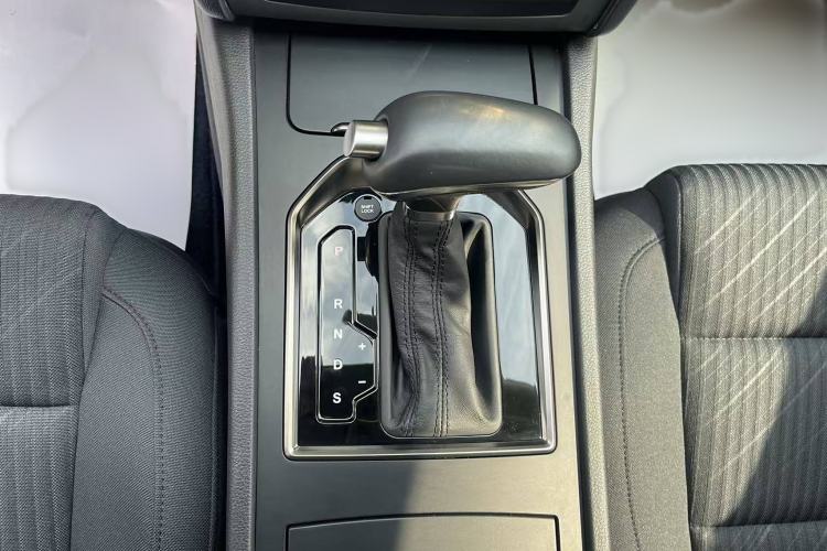 Used Hongqi H7 2019 1.8T Comfort Edition Interior 3