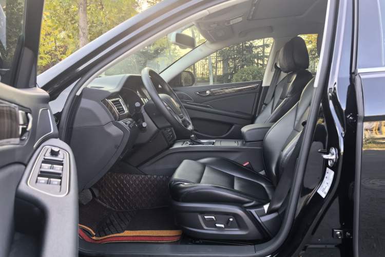 Used Hongqi H7  Interior 4