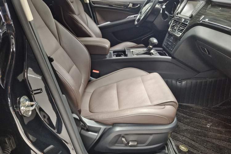 Used Hongqi H7 2019 2.0T Elite Edition Interior 4