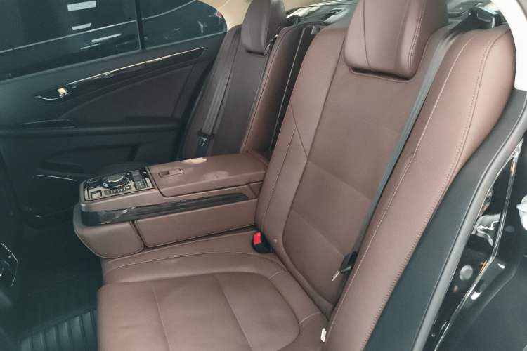 Used Hongqi H7 2019 2.0T Elite Edition Interior 4