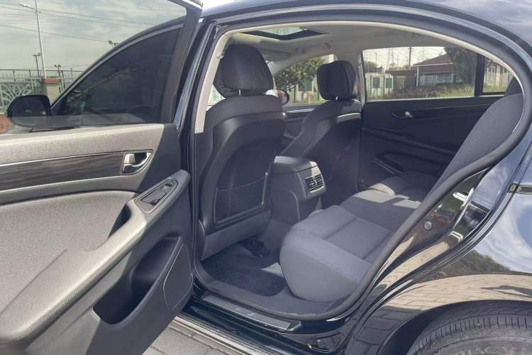 Used Hongqi H7 2019 1.8T Comfort Edition Interior 5