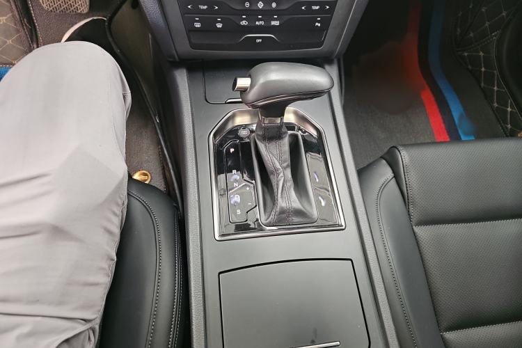 Used Hongqi H7 2019 1.8T Comfort Edition Interior 6