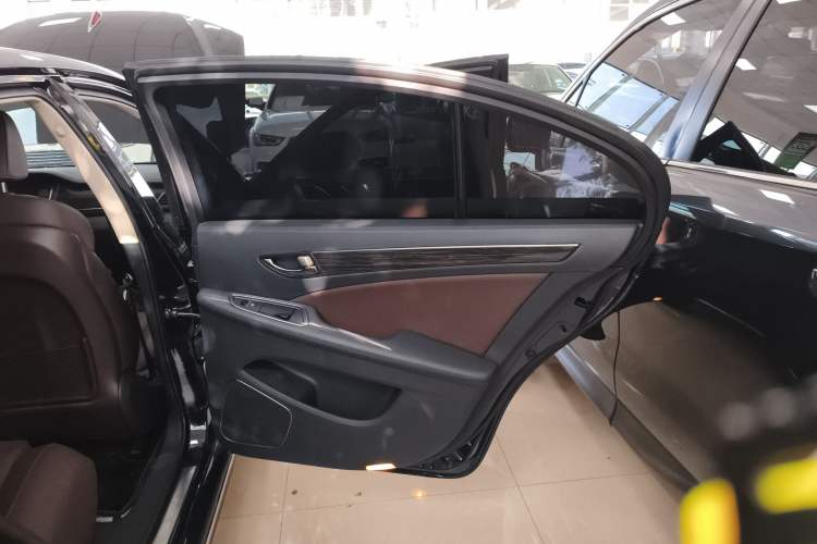 Used Hongqi H7 2019 2.0T Elite Edition Interior 6