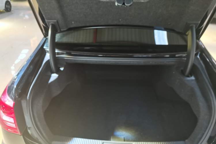Used Hongqi H7 2019 2.0T Flagship Edition Interior 7