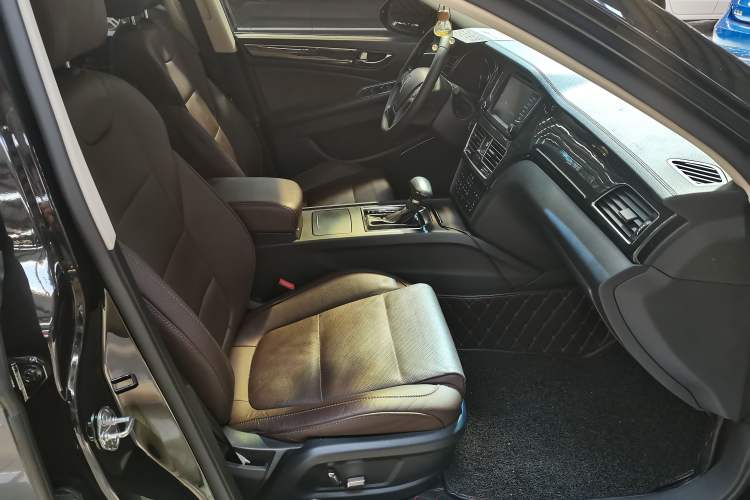 Used Hongqi H7 2019 2.0T Flagship Edition Interior 8