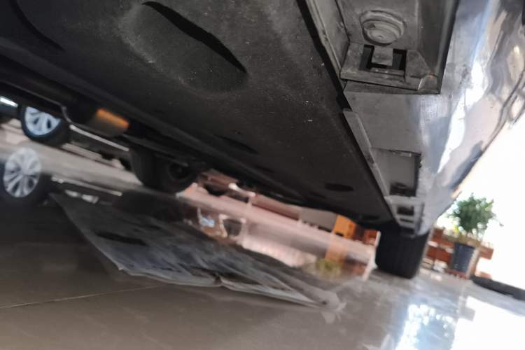 Used Hongqi H7 2019 2.0T Elite Edition Left Side Sill