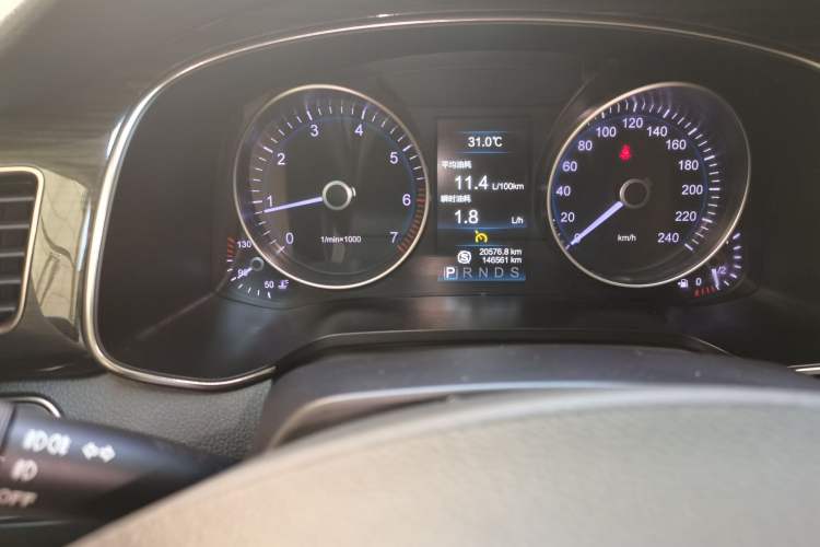 Used Hongqi H7 2019 3.0L Prestige Edition Odometer Close Up
