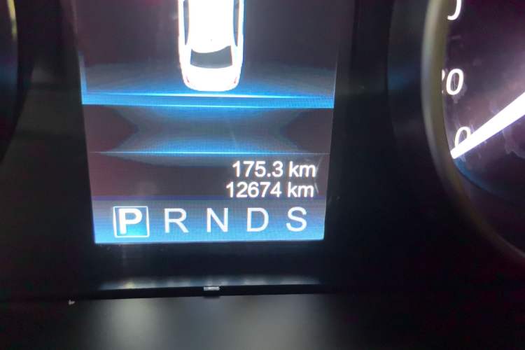Used Hongqi H7 2019 1.8T Comfort Edition Odometer Close Up