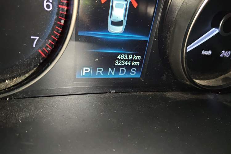 Used Hongqi H7 2019 1.8T Comfort Edition Odometer Close Up