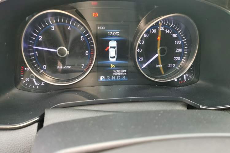 Used Hongqi H7 2019 2.0T Elite Edition Odometer Close Up