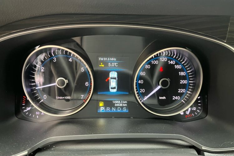 Used Hongqi H7 2019 1.8T Comfort Edition Odometer Close Up