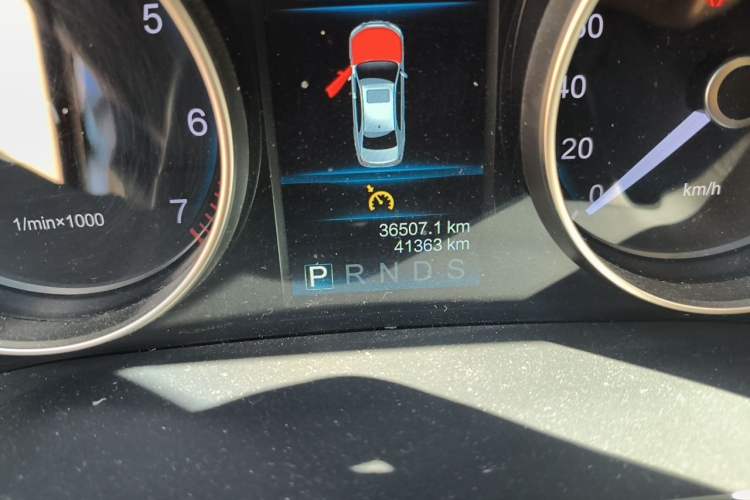 Used Hongqi H7 2019 3.0L Prestige Edition Odometer Close Up