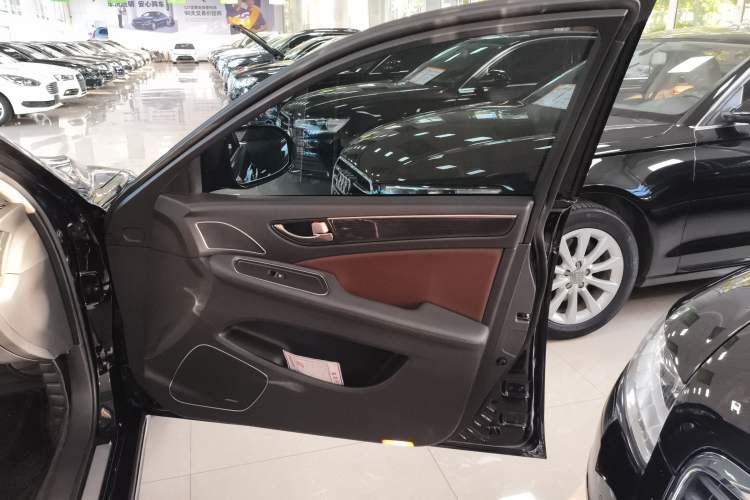 Used Hongqi H7 2019 2.0T Elite Edition Right Front Door Interior