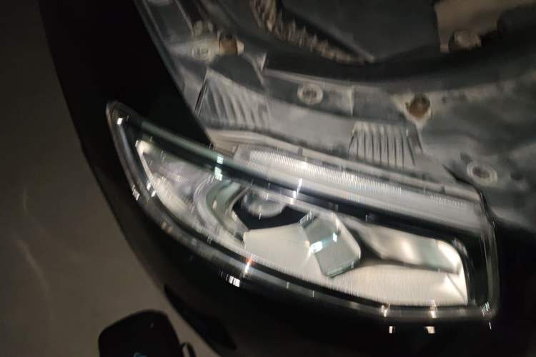 Used Hongqi H7 2019 1.8T Comfort Edition Right Front Headlight