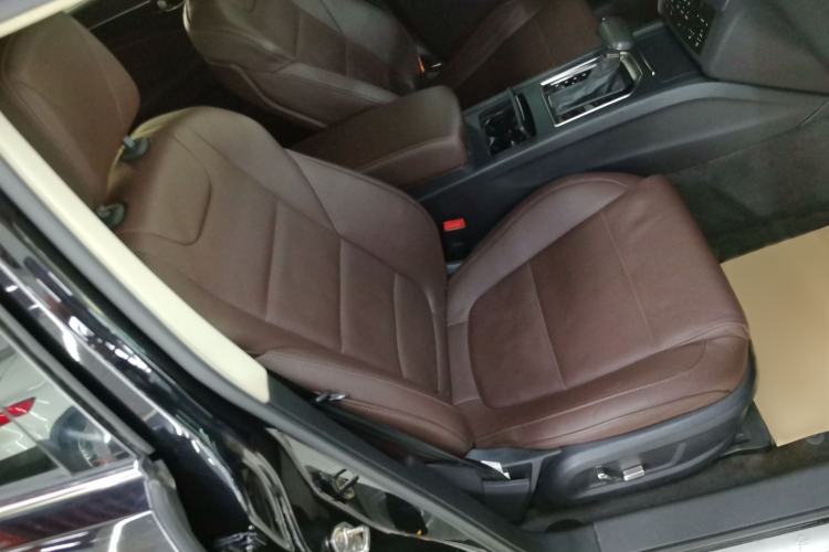 Used Hongqi H7 2019 1.8T Comfort Edition Right Front Seat