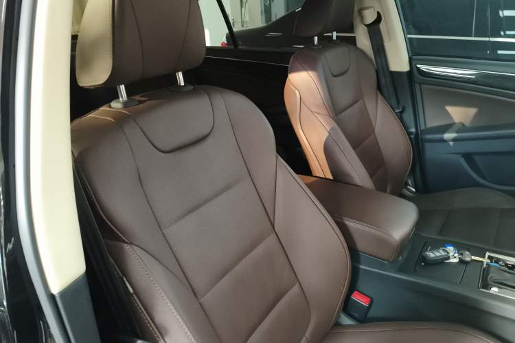 Used Hongqi H7 2019 2.0T Elite Edition Right Front Seat