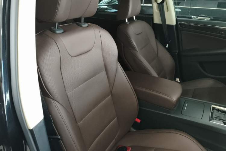 Used Hongqi H7 2019 2.0T Elite Edition Right Front Seat