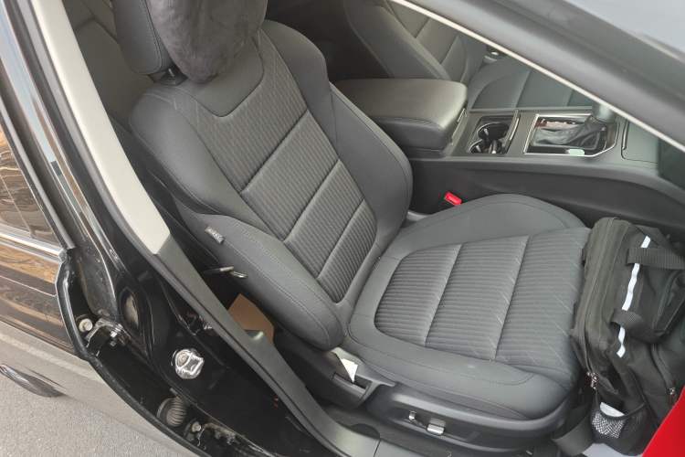 Used Hongqi H7 2019 1.8T Comfort Edition Right Front Seat