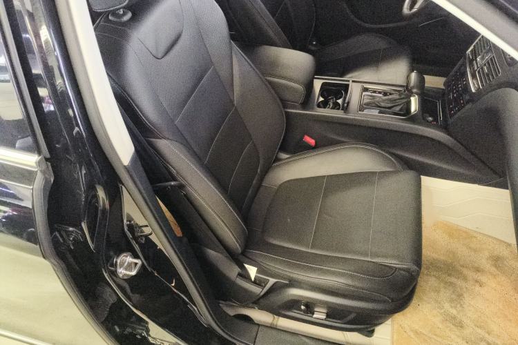 Used Hongqi H7 2019 1.8T Comfort Edition Right Front Seat