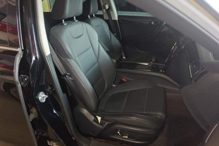 Used Hongqi H7 2019 1.8T Comfort Edition Right Front Seat