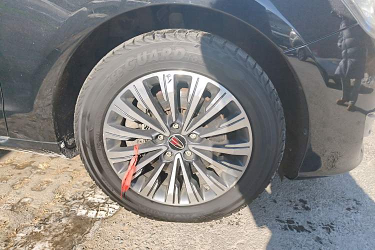 Used Hongqi H7 2019 1.8T Comfort Edition Right Front Wheel Hub