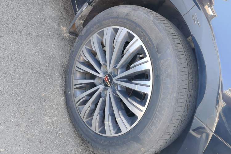 Used Hongqi H7 2019 2.0T Flagship Edition Right Front Wheel Hub