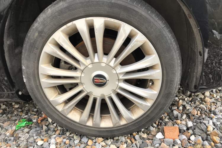 Used Hongqi H7 2019 2.0T Flagship Edition Right Front Wheel Hub