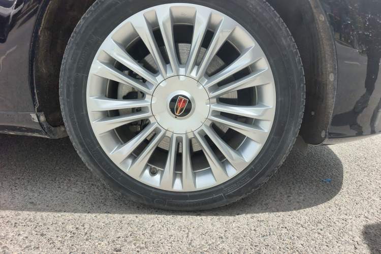 Used Hongqi H7 2019 3.0L Prestige Edition Right Front Wheel Hub
