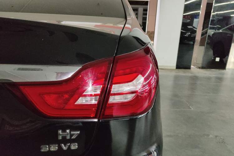 Used Hongqi H7 2019 3.0L Prestige Edition Right Rear Taillight